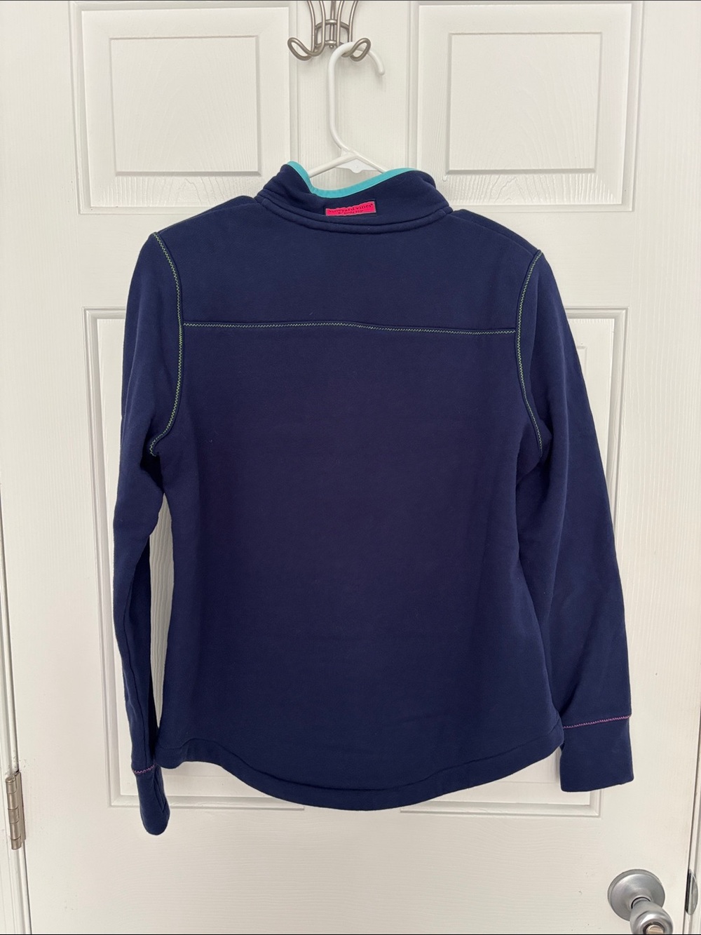 Vineyard Vines NWOT Navy Pullover with Aqua Trim and Neon Accents - Picture 4 of 4